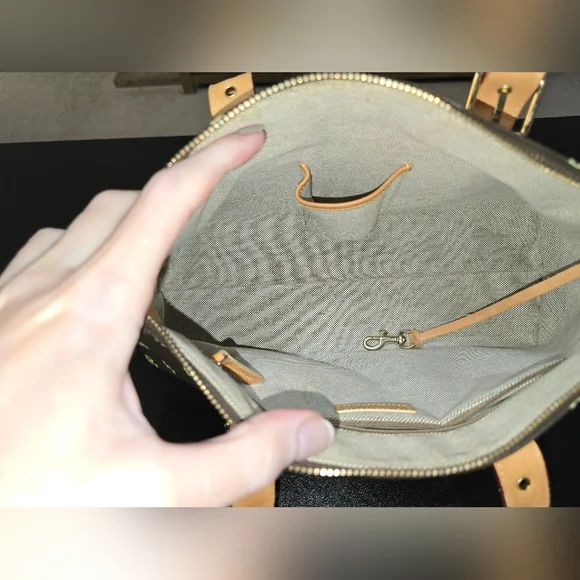 Dooney & Bourke Brown Monogram Shoulder Bag, Excellent Condition, No Long Handle - Picture 6 of 10